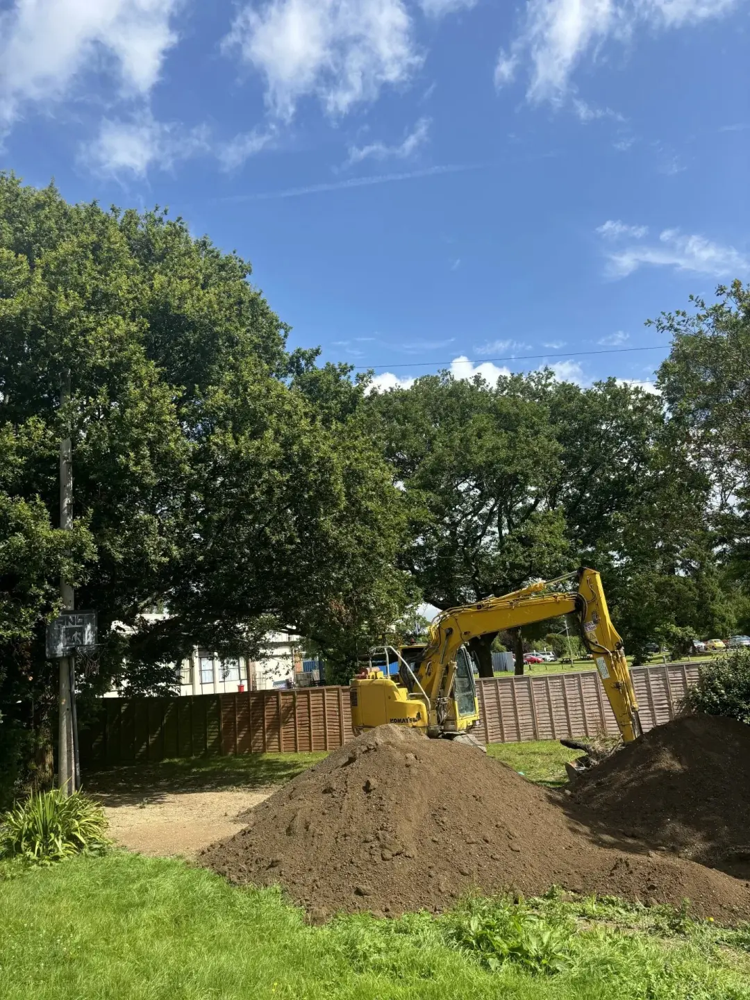 Grade A Topsoil Croydon Crawley Sutton